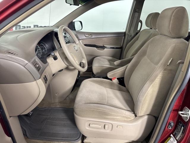 used 2005 Toyota Sienna car, priced at $3,300