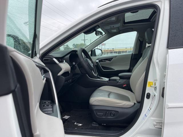 used 2020 Toyota RAV4 car, priced at $18,719