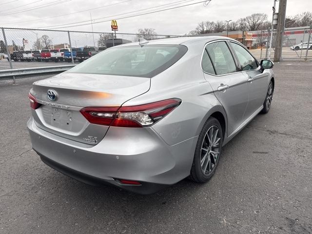 used 2022 Toyota Camry Hybrid car, priced at $28,052