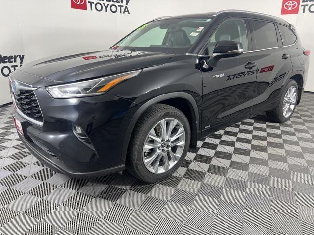 used 2021 Toyota Highlander Hybrid car, priced at $28,707