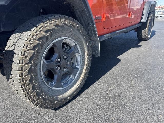 used 2023 Jeep Gladiator car, priced at $46,300