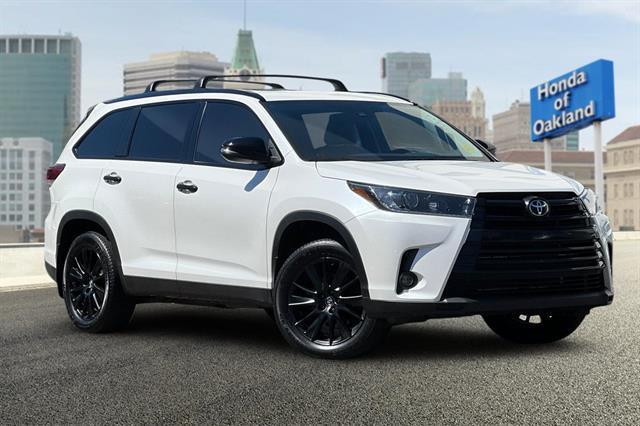 used 2019 Toyota Highlander car, priced at $25,893