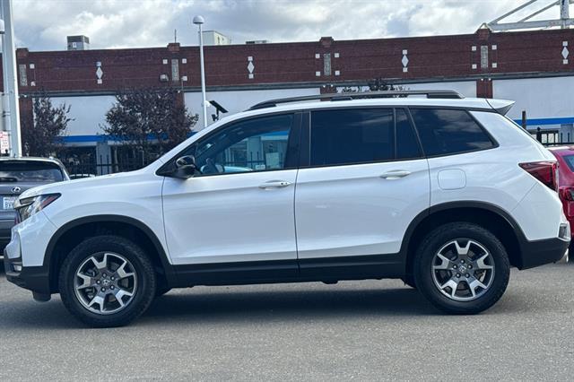 used 2023 Honda Passport car, priced at $35,901