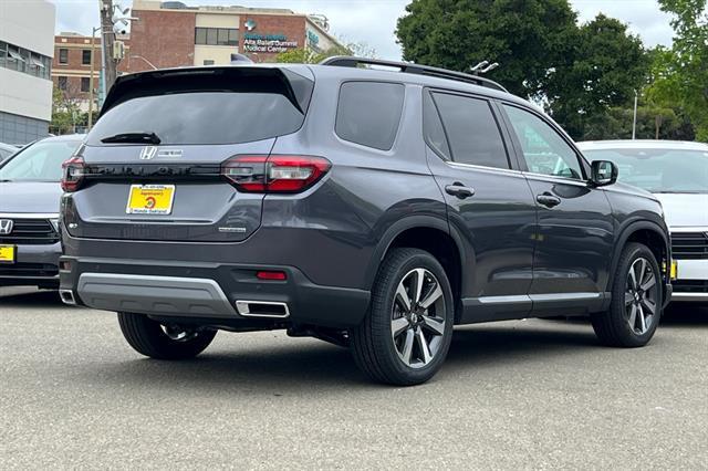 new 2025 Honda Pilot car, priced at $50,995