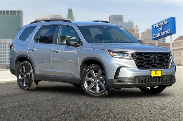 new 2025 Honda Pilot car, priced at $41,595