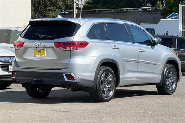 used 2018 Toyota Highlander car, priced at $26,594