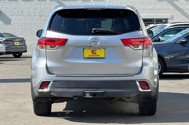 used 2018 Toyota Highlander car, priced at $26,594