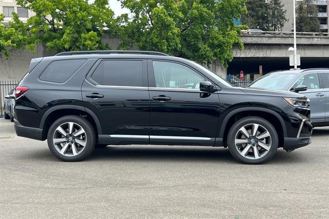 new 2025 Honda Pilot car, priced at $54,475