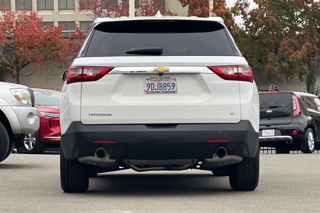 used 2021 Chevrolet Traverse car, priced at $27,235