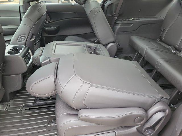new 2026 Kia Carnival Hybrid car, priced at $51,285