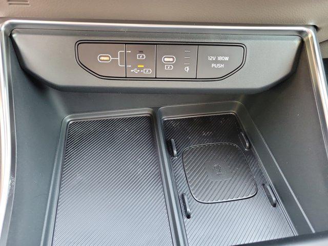 new 2026 Kia Carnival Hybrid car