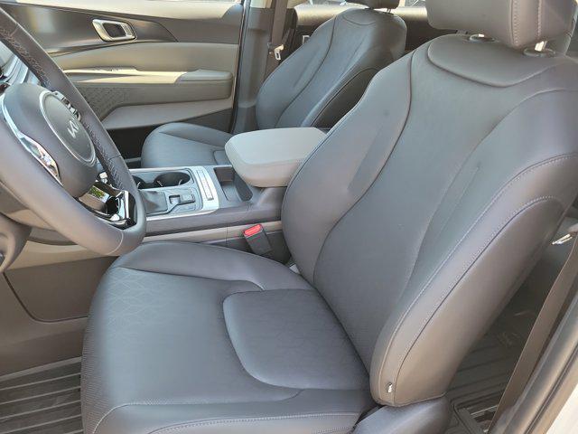 new 2025 Kia Carnival car, priced at $40,995