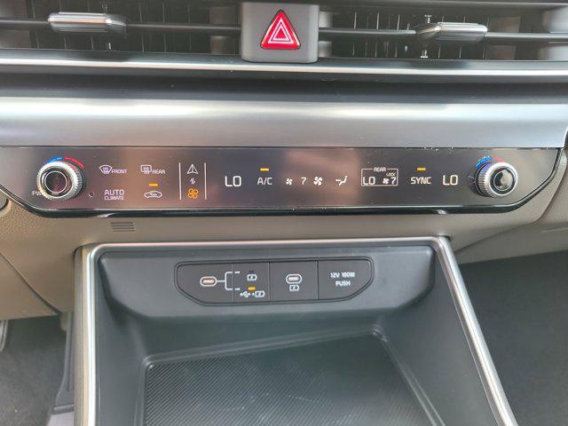 new 2025 Kia Carnival car, priced at $40,995
