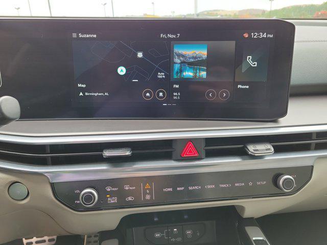 used 2025 Kia Sorento car, priced at $33,485