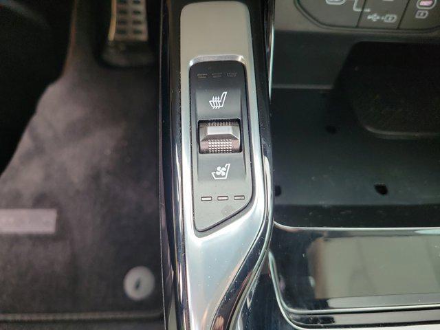 used 2025 Kia Sorento car, priced at $33,485