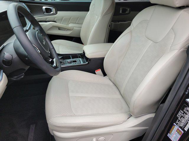 used 2025 Kia Sorento car, priced at $33,485