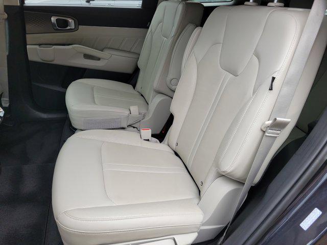 used 2025 Kia Sorento car, priced at $33,485