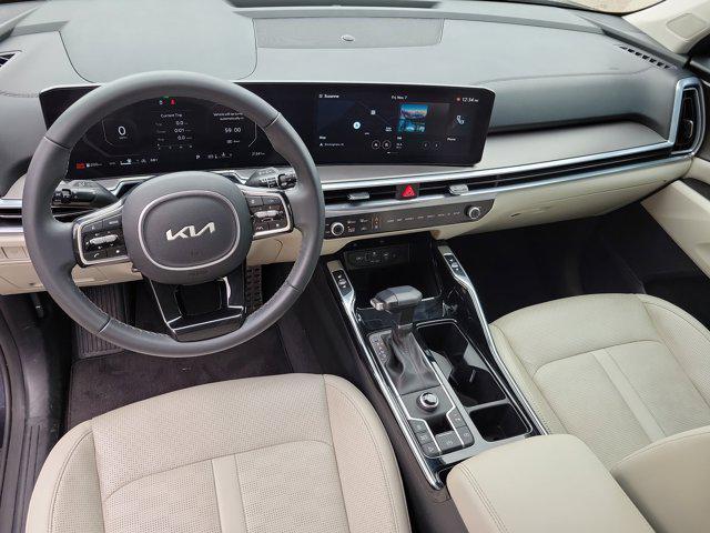 used 2025 Kia Sorento car, priced at $33,485