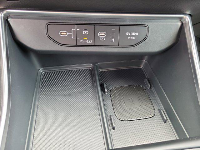 new 2026 Kia Carnival Hybrid car, priced at $51,285