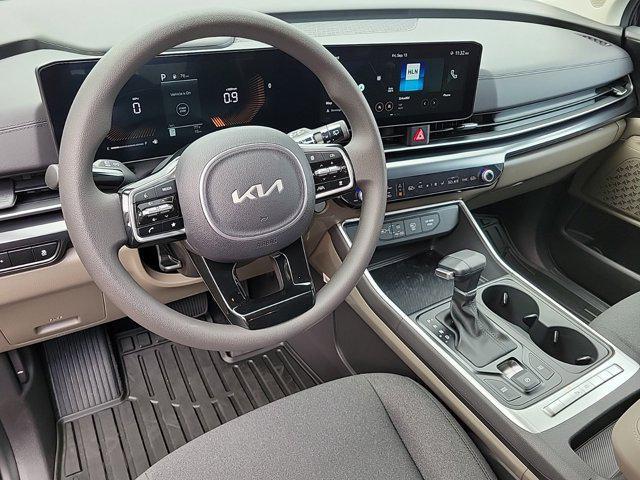 new 2025 Kia Carnival car, priced at $38,545