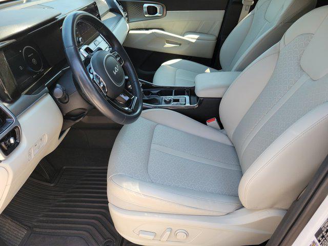 used 2023 Kia Sorento car, priced at $32,025