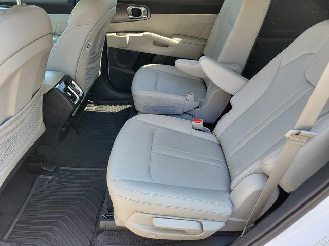 used 2023 Kia Sorento car, priced at $32,025