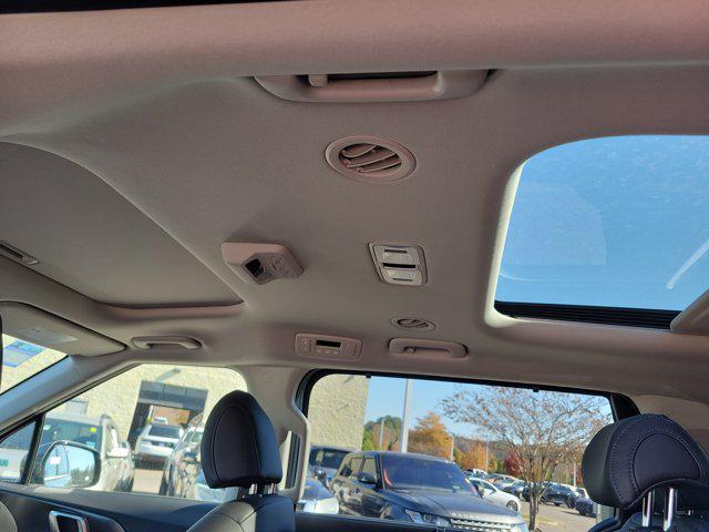 new 2026 Kia Carnival Hybrid car, priced at $51,285