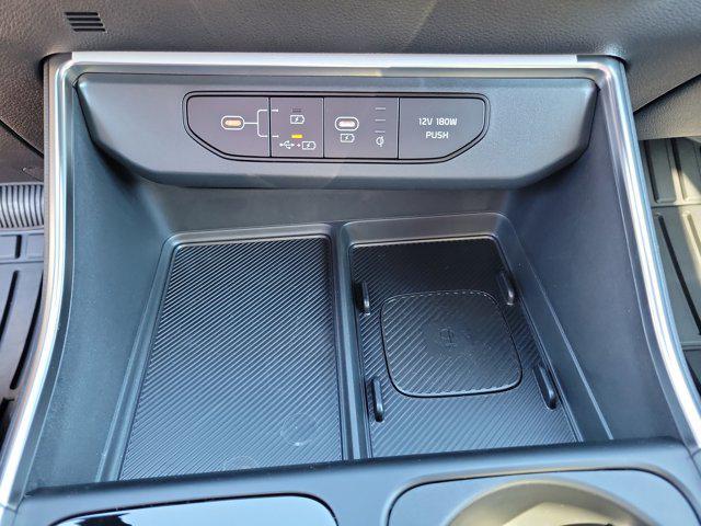 new 2026 Kia Carnival Hybrid car, priced at $51,285