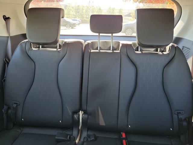 new 2026 Kia Carnival Hybrid car, priced at $51,285