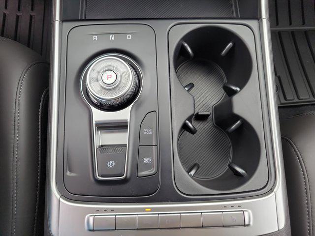 new 2026 Kia Carnival Hybrid car, priced at $43,185