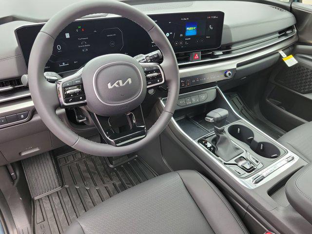 new 2025 Kia Carnival car, priced at $53,095