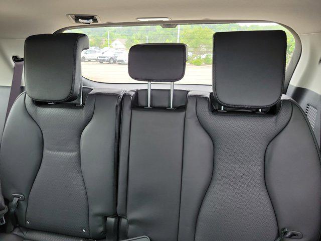 new 2025 Kia Carnival car, priced at $53,095