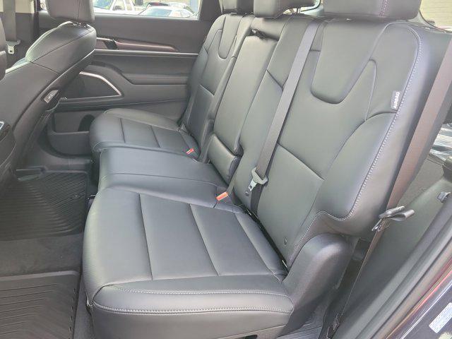 new 2025 Kia Telluride car, priced at $38,030