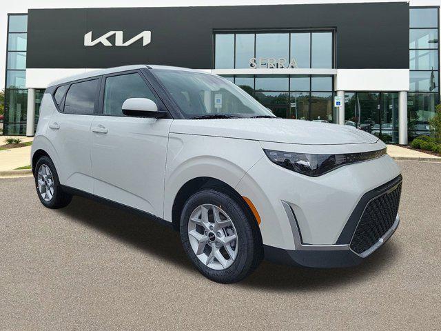 new 2025 Kia Soul car, priced at $23,090