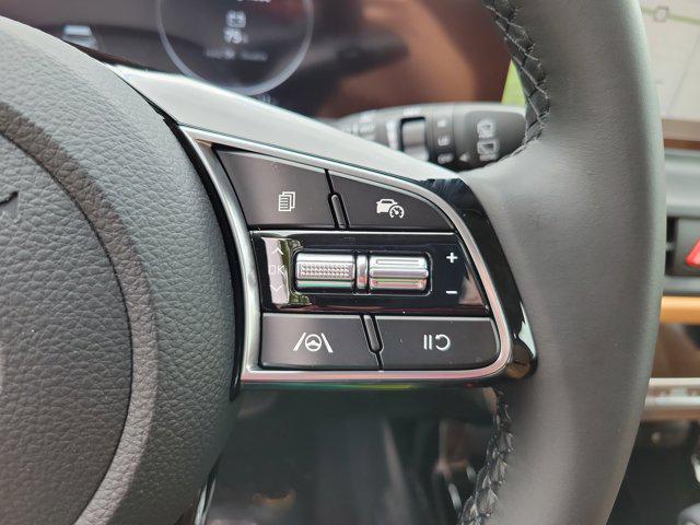 new 2025 Kia Seltos car, priced at $29,330