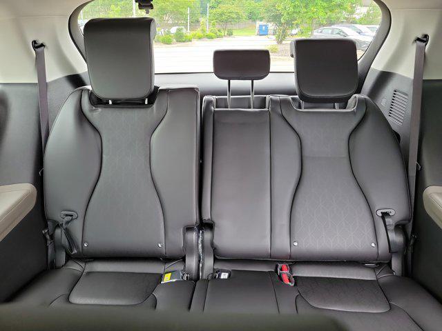 new 2025 Kia Carnival car, priced at $40,500