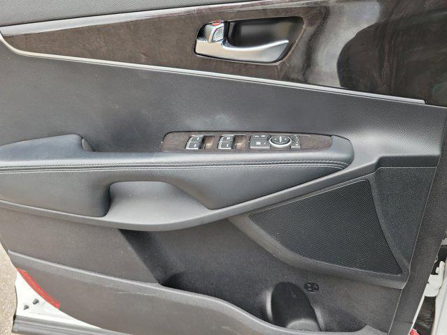 used 2016 Kia Sorento car, priced at $11,713
