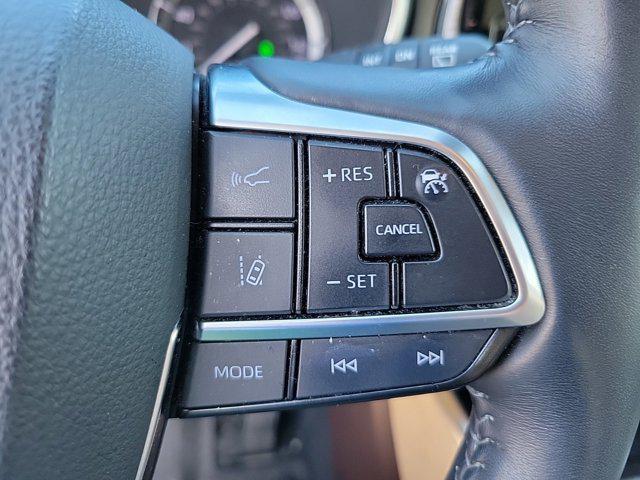 used 2020 Toyota Highlander car, priced at $32,452