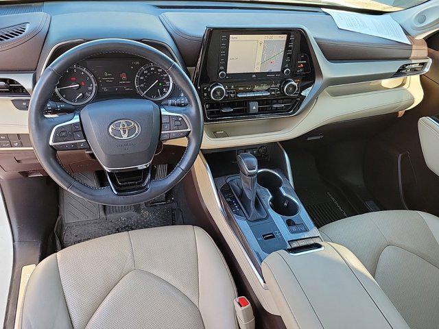 used 2020 Toyota Highlander car, priced at $32,452