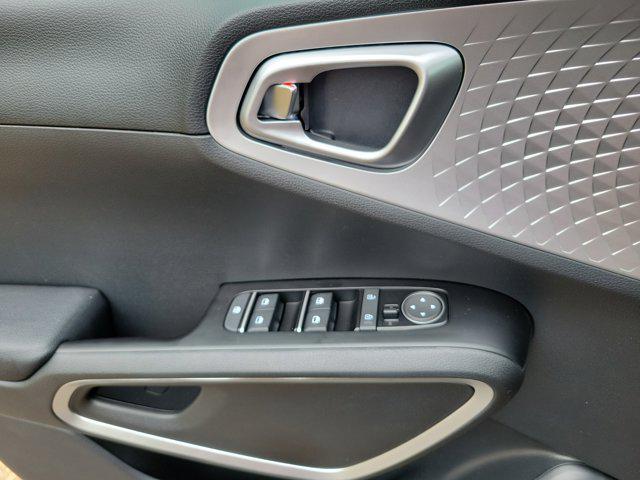 new 2025 Kia Soul car, priced at $22,560