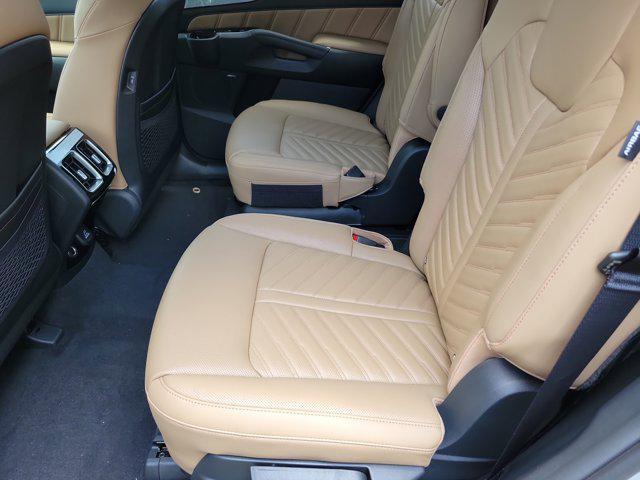 new 2025 Kia Sorento car, priced at $48,820