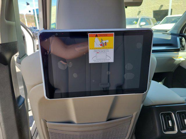 new 2025 Kia Sorento car, priced at $40,155