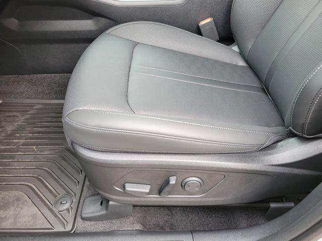 new 2026 Kia Sorento car, priced at $38,070