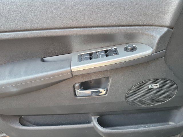 used 2009 Jeep Grand Cherokee car, priced at $5,987