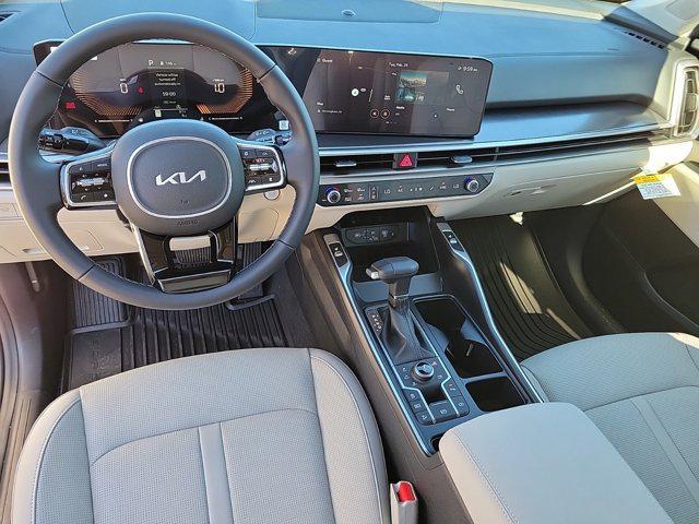 new 2025 Kia Sorento car, priced at $42,800