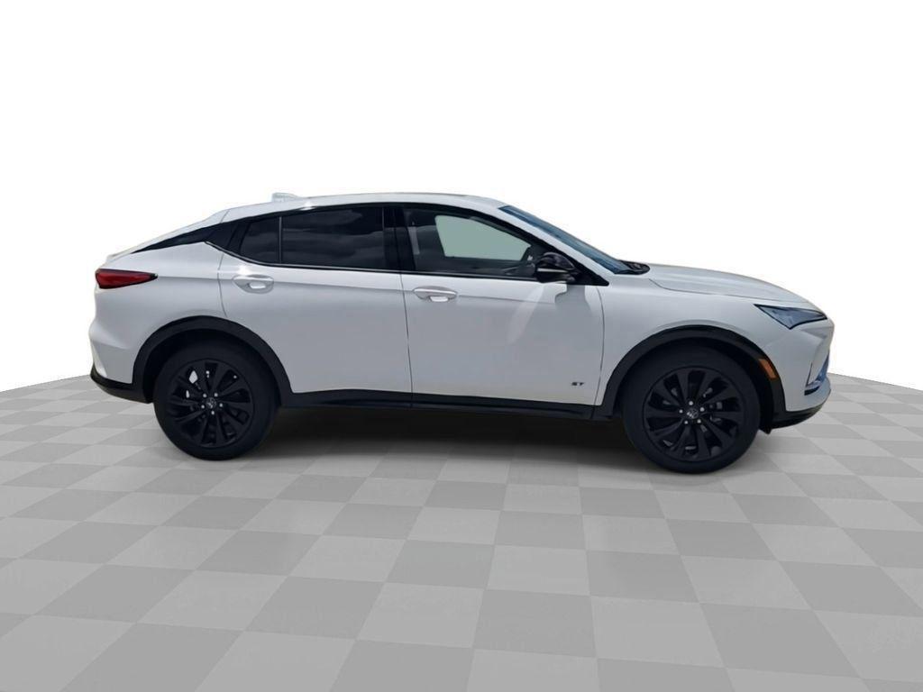 new 2025 Buick Envista car, priced at $27,664