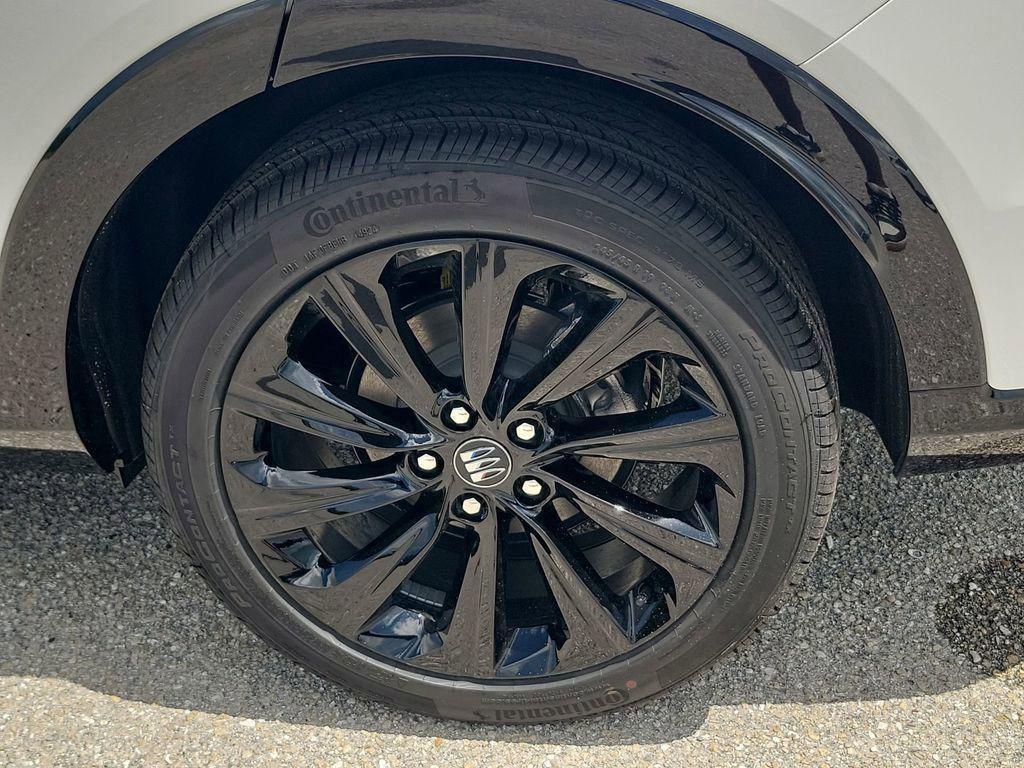 new 2025 Buick Envista car, priced at $27,664