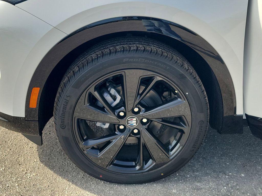 new 2025 Buick Envision car, priced at $39,015