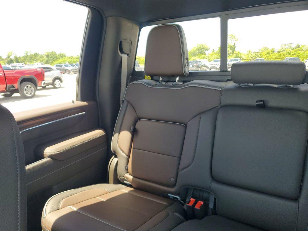 new 2025 GMC Sierra 2500 car, priced at $79,238