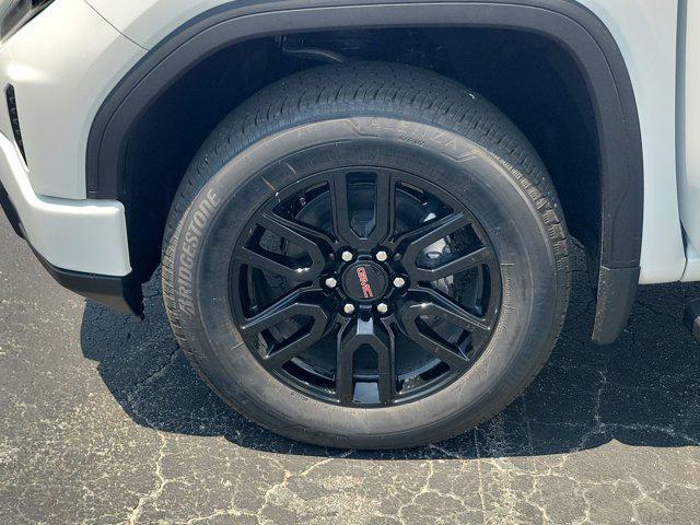 new 2025 GMC Sierra 1500 car, priced at $51,352
